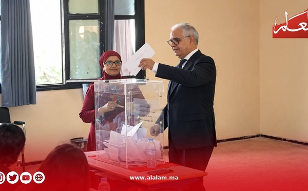 الدكتور نزار بركة الأمين العام لحزب الاستقلال يدلي بصوته في "انتخابات 23 شتنبر"
