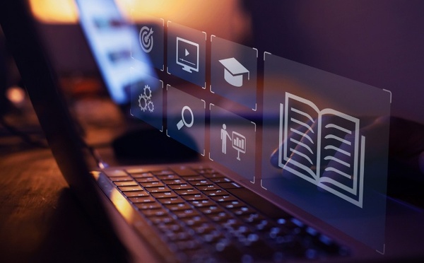 المحكمة الابتدائية بالحسيمة تصدر حكماً في ملف يتعلق بالنشر الرقمي وحجب صفحات إلكترونية