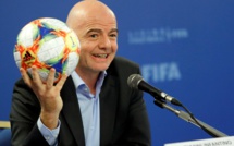 إنفانتينو يؤكد مشاركة الحكمات بكأس العالم قطر 2022