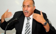 بعد قرار النيابة العامة اغلاق الحدود أمام عبد المولى عبد المومني حتى لا يتوجه لدولة أجنبية