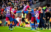 برشلونة يكرم وفادة أتلتيكو برباعية والريال يتجاوز غرناطة بشق الأنفس