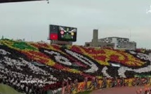جماهير الوداد ترفع أروع "التيفوهات"