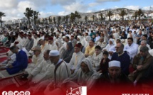 المضيق :آلاف من المصلين يؤدون صلاة العيد بالكورنيش