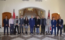 سفير مصر بالمغرب يلتقي ممثلي الجالية لبحث قضاياهم وتعزيز التواصل