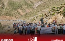 عامل أزيلال يستقبل مسيرة آيت بوكماز وهذا ماوعد به الساكنة..