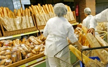 الفدرالية المغربية للمخابز تفند تصريحات لقجع حول ثمن الخبز وتكشف الحقيقة