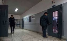 سنتان حبسا نافذا وغرامة مالية لشاب اعتدى على والدته وشقيقته بالحسيمة