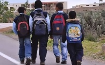 تلاميذ خارج أسوار المدارس… دعوات للاستثمار الإيجابي لزمن الفراغ